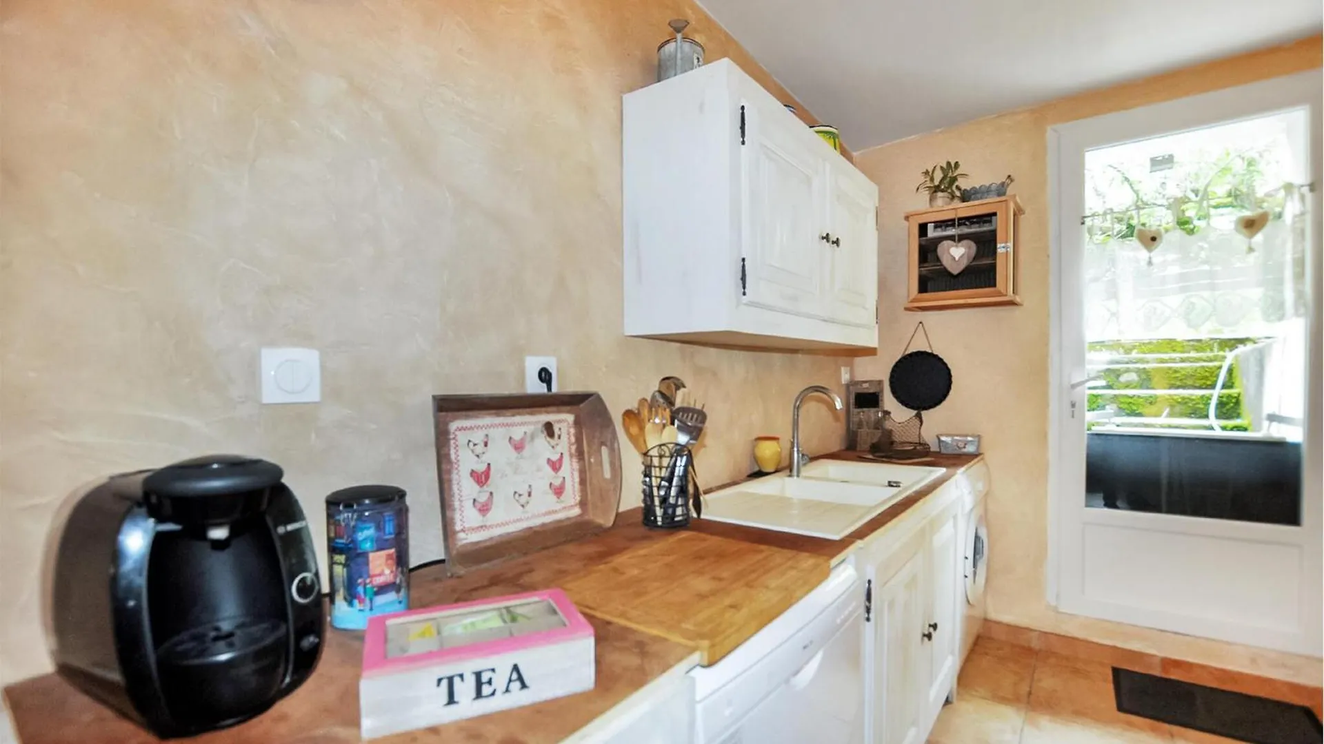 Gorgeous Home In Saint-Jean-Du-Bruel With Kitchen Σπίτι διακοπών