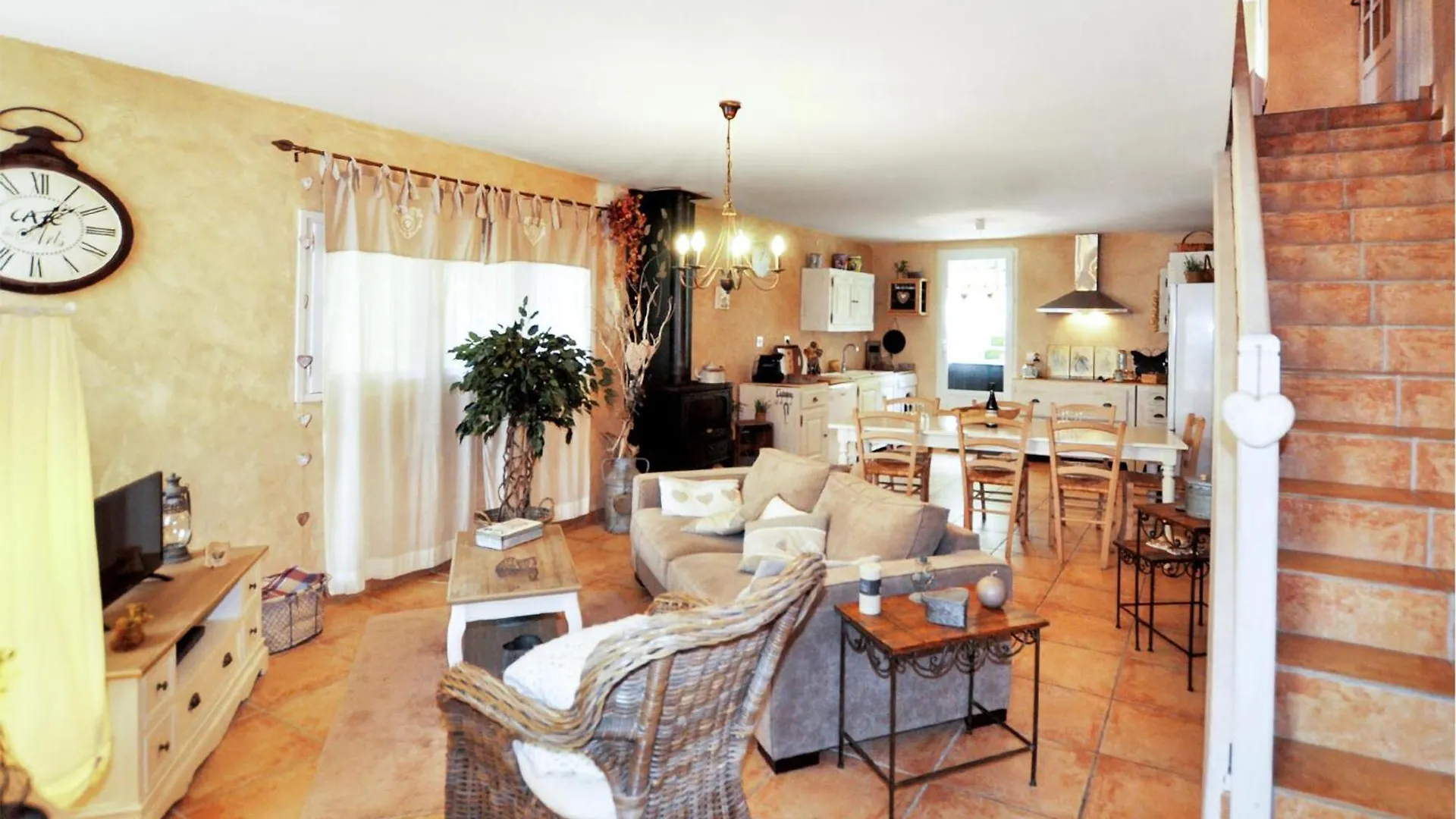Gorgeous Home In Saint-Jean-Du-Bruel With Kitchen